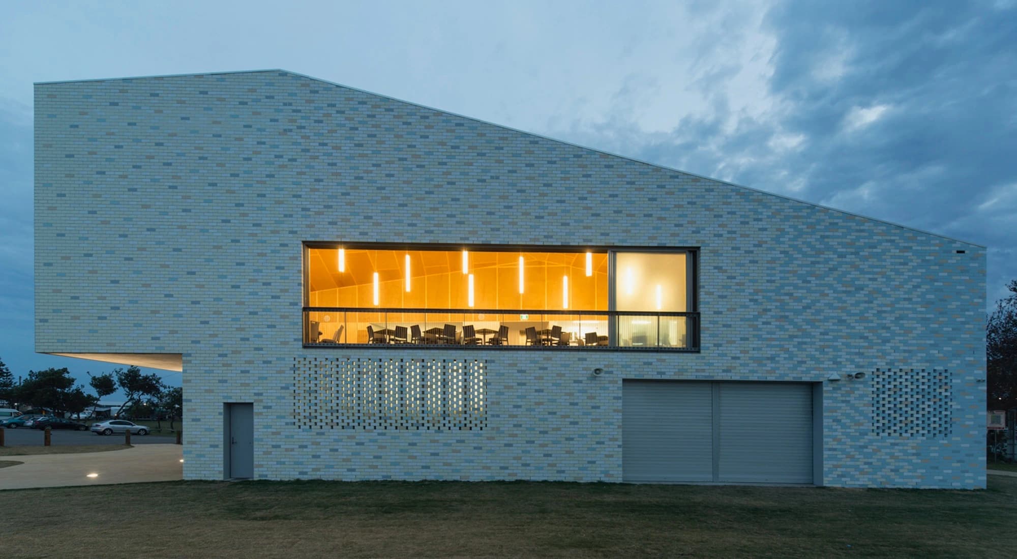 Kempsey Crescent Head Surf Lifesaving Club, Neeson Murcutt Architects