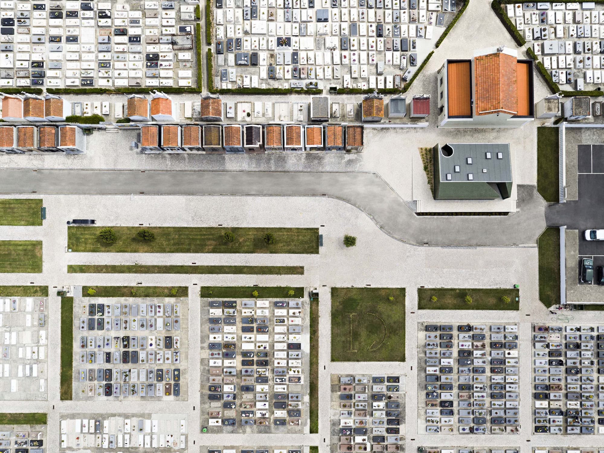 Ílhavo Cemetery Toilet, M2 Senos Architects