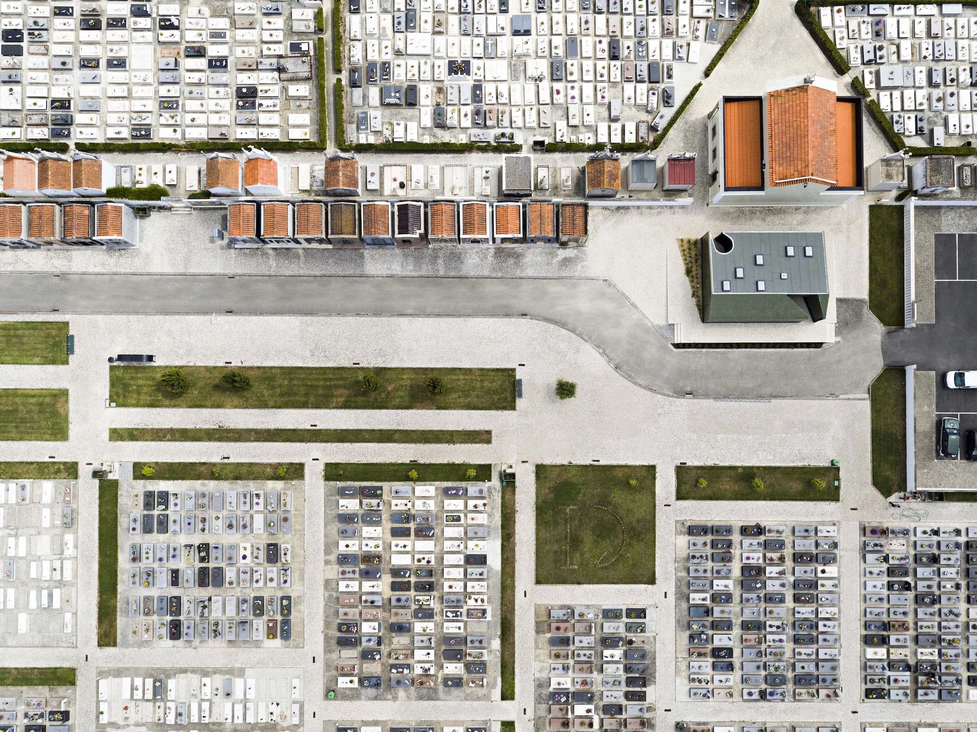 Ílhavo Cemetery Toilet, M2 Senos Architects