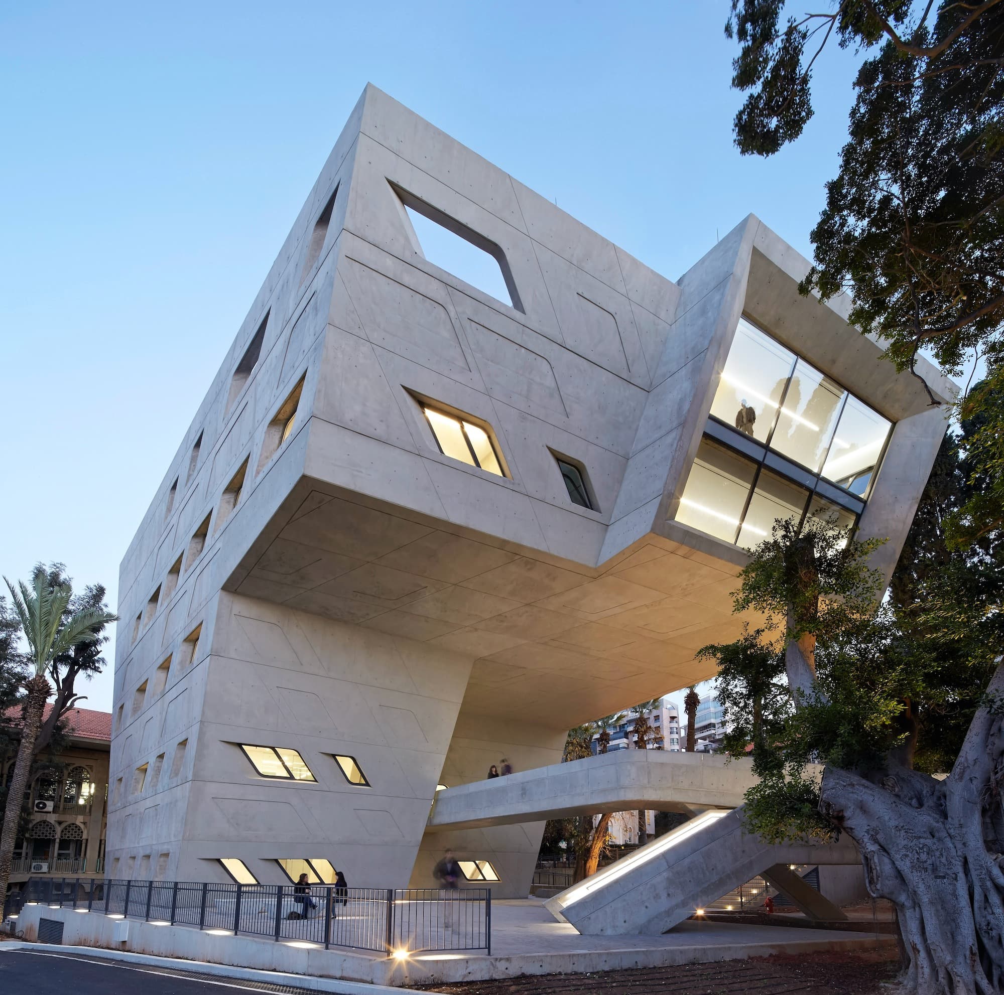 Issam Fares Institute, ZHA