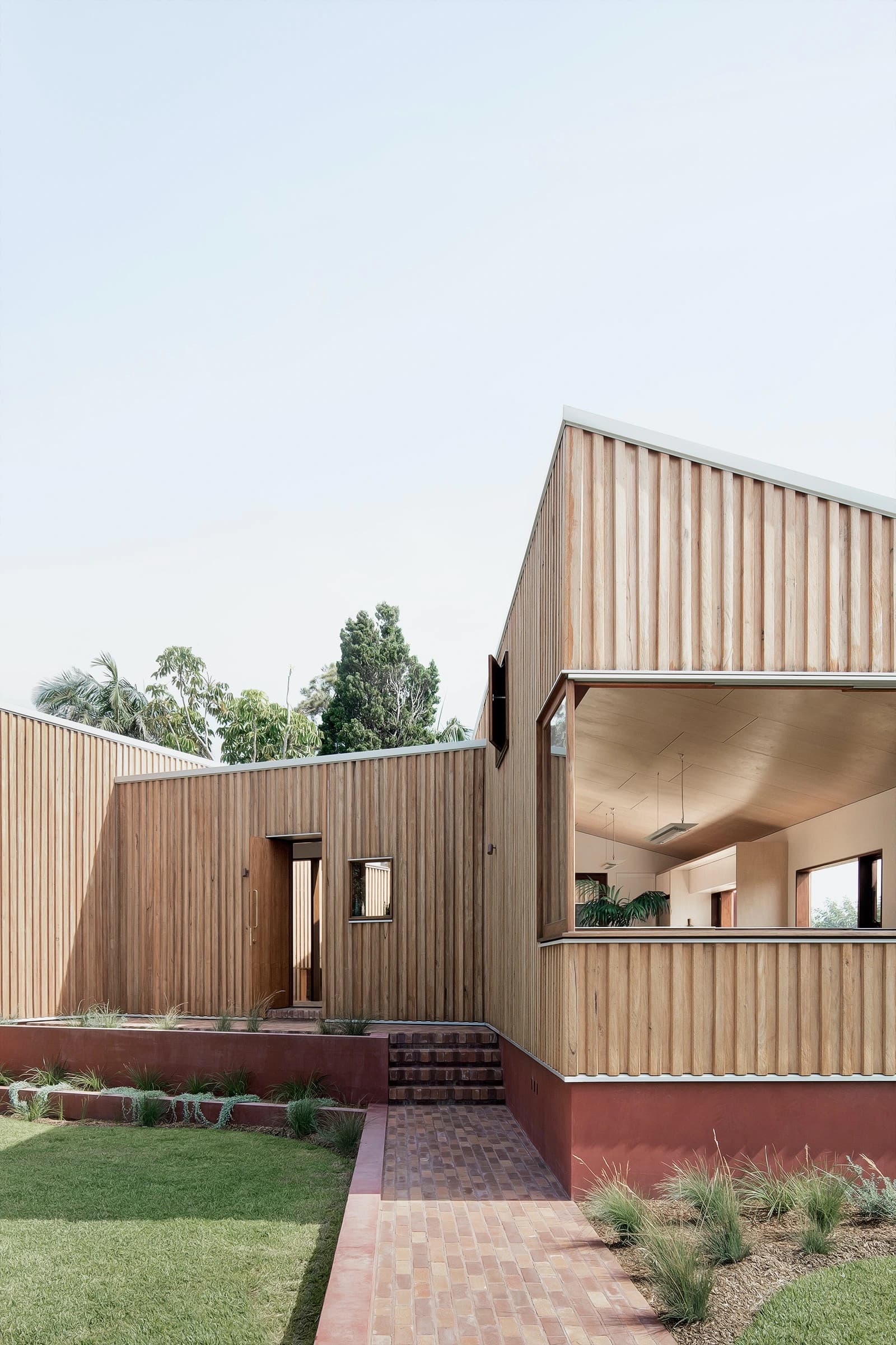 Three Piece House, TRIAS